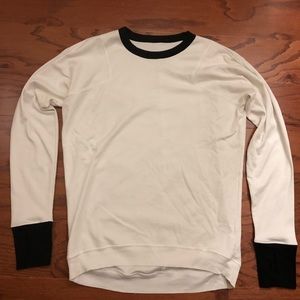 Lunya crew Medium W/ Thumbholes